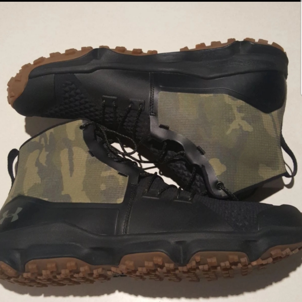 Under Armour Hiking Shoes Camoflauge - Picture 3 of 6
